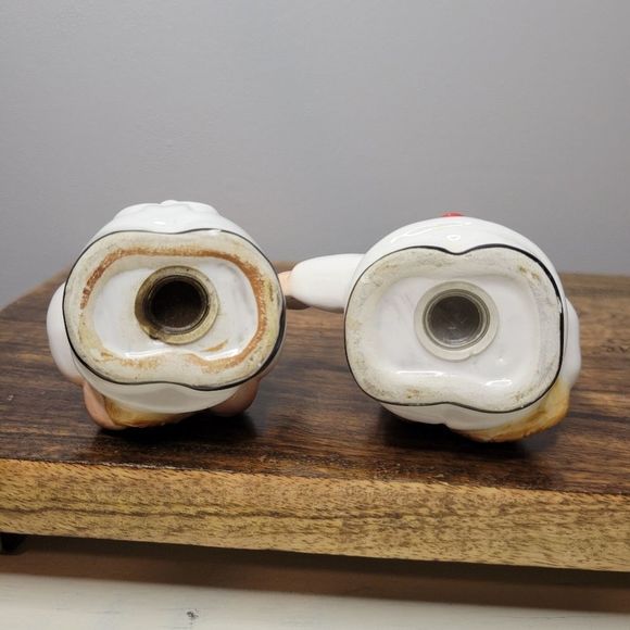 Vintage Japan mom and pop Pretzel Bakers Salt & Pepper Shakers - Picture 5 of 6